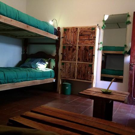 La Puerta Verde Hostel & Bar อูมาวากา ภายนอก รูปภาพ