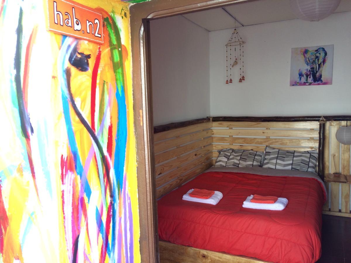La Puerta Verde Hostel & Bar อูมาวากา ภายนอก รูปภาพ
