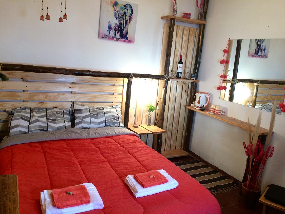 La Puerta Verde Hostel & Bar อูมาวากา ภายนอก รูปภาพ