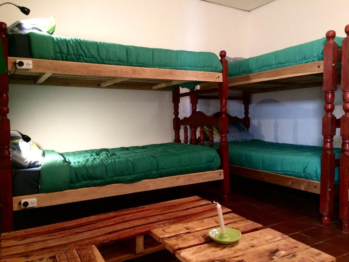 La Puerta Verde Hostel & Bar อูมาวากา ภายนอก รูปภาพ