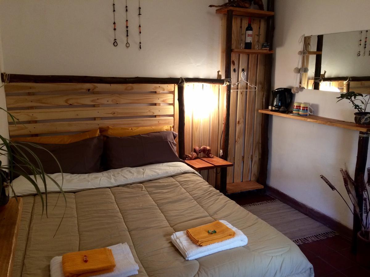 La Puerta Verde Hostel & Bar อูมาวากา ภายนอก รูปภาพ