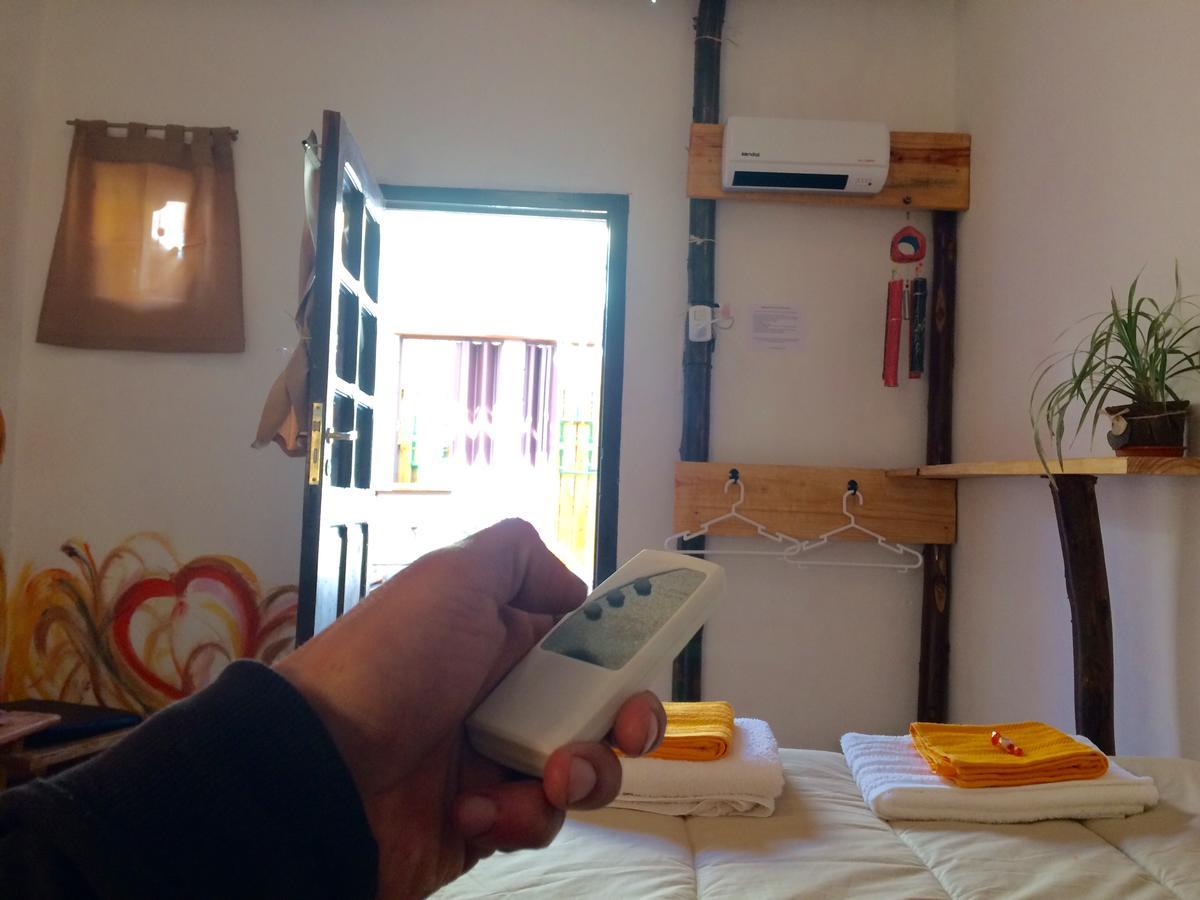 La Puerta Verde Hostel & Bar อูมาวากา ภายนอก รูปภาพ