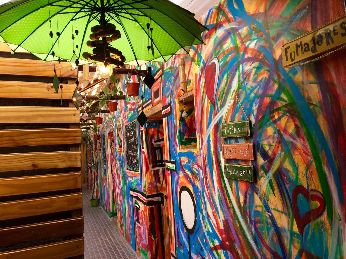 La Puerta Verde Hostel & Bar อูมาวากา ภายนอก รูปภาพ