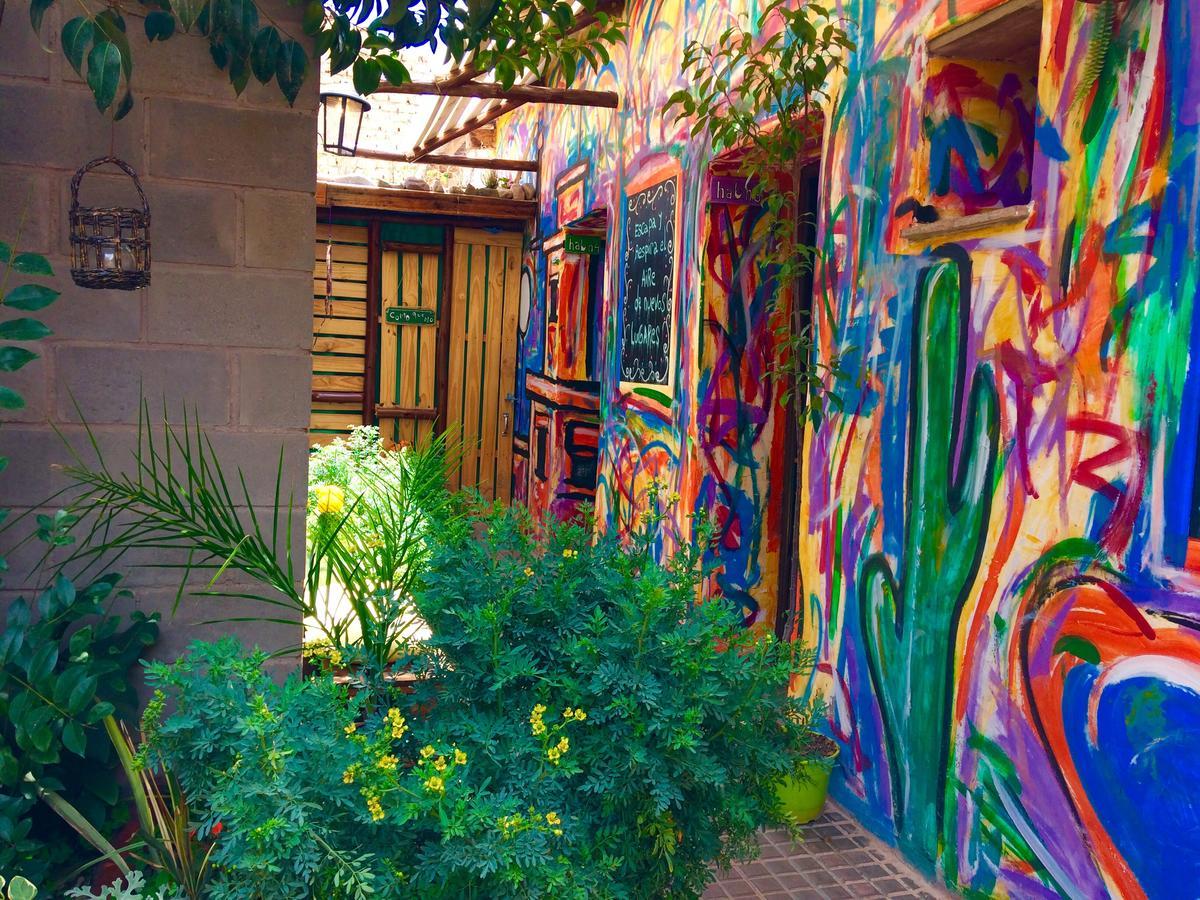 La Puerta Verde Hostel & Bar อูมาวากา ภายนอก รูปภาพ